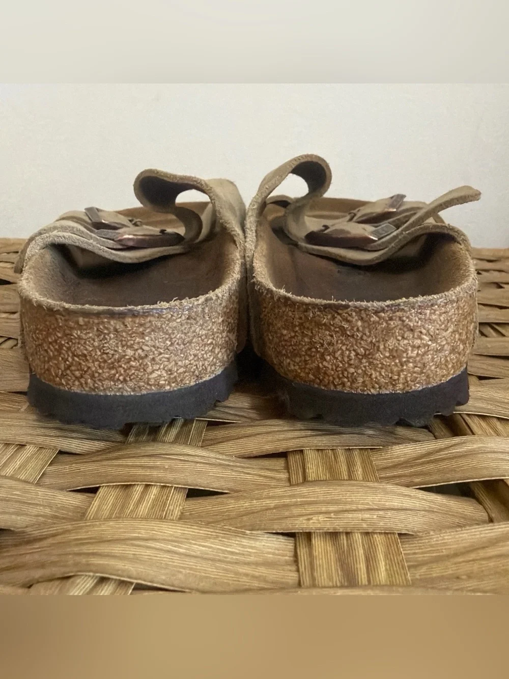 Birkenstock Arizona Sandals Women’s 6.5/7 EU 37 Taupe Suede Leather Cork Footbed